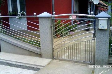 NBSK 33 ulazna inox kapija za dvorište